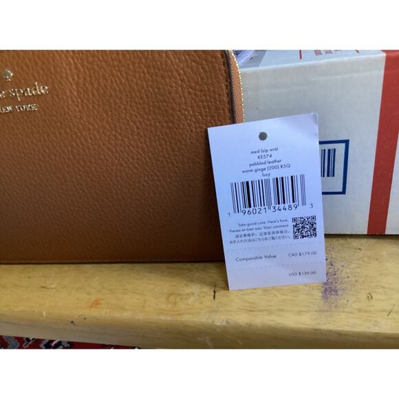 KATE SPADE NWT, Lucy Pebble Leather, medium Zip Wristlet, Warm Ginger/Tan/Saddle - Picture 4 of 6